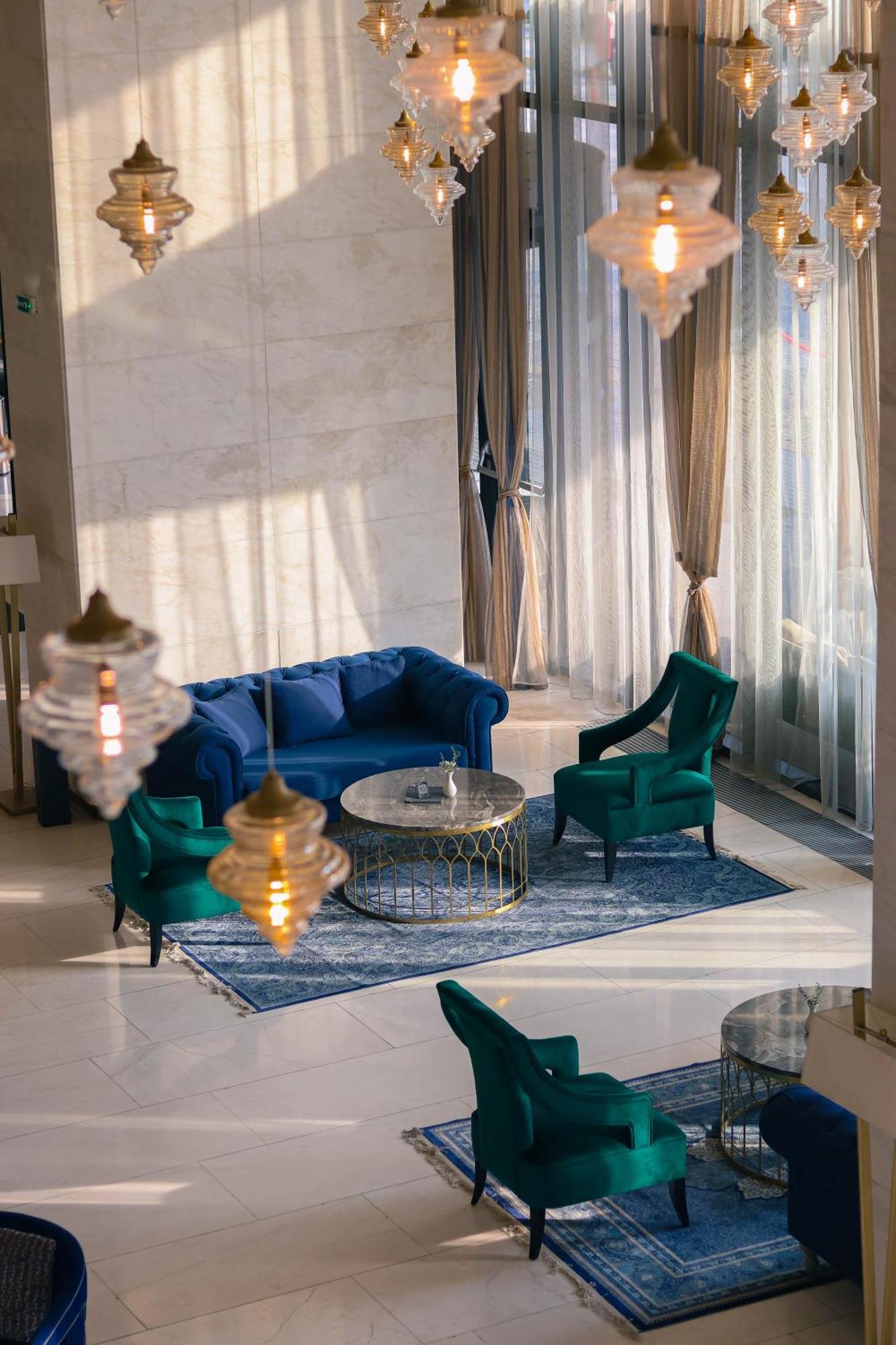 สวิสโซเทล ซาราเจโว Hotel ซาราเยโว ภายนอก รูปภาพ The lobby of the hotel