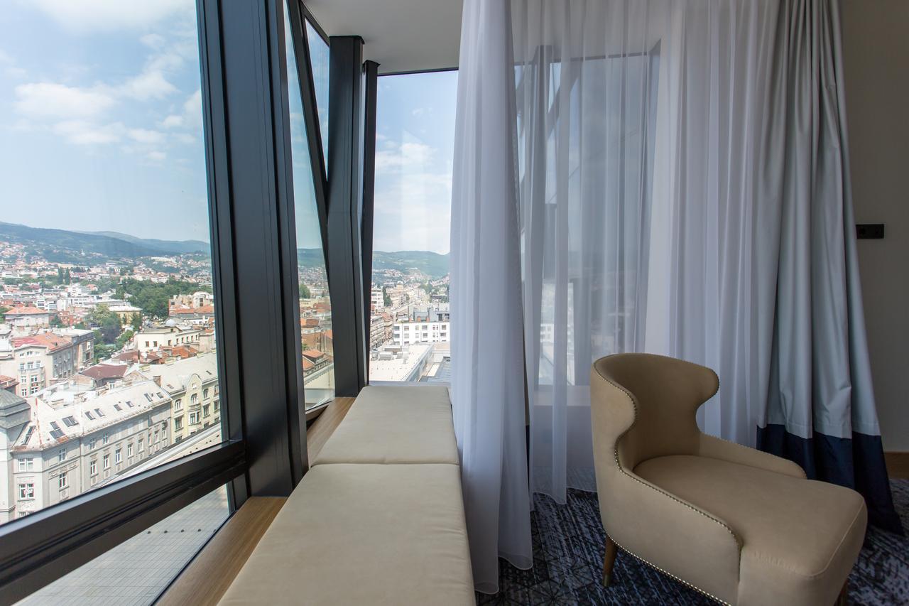 สวิสโซเทล ซาราเจโว Hotel ซาราเยโว ภายนอก รูปภาพ A room at the hotel