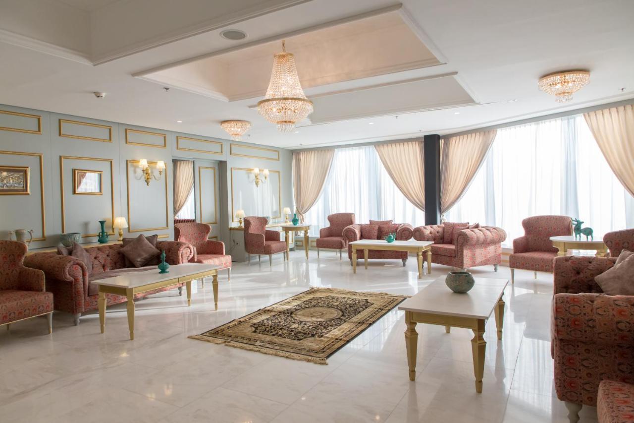 สวิสโซเทล ซาราเจโว Hotel ซาราเยโว ภายนอก รูปภาพ The lobby of the hotel
