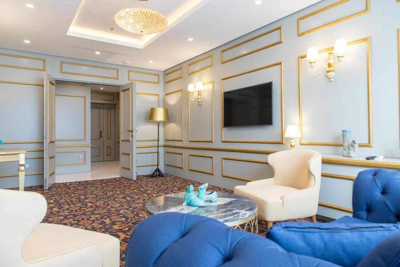 สวิสโซเทล ซาราเจโว Hotel ซาราเยโว ภายนอก รูปภาพ A suite at the hotel
